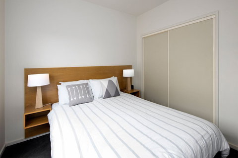 Lady Bay Resort - Sydney Tourism 1
