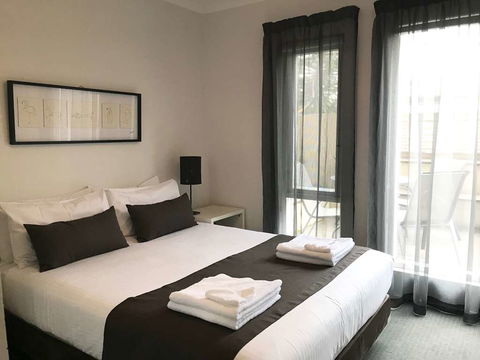DressCircle Apts - Archer St - Sydney Tourism 1