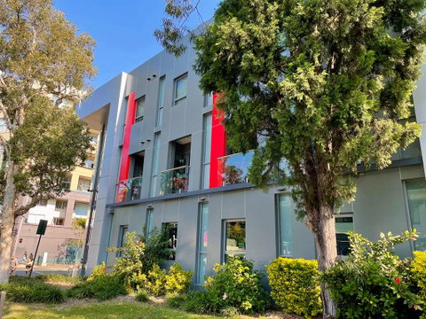 Best Western Plus Camperdown Suites - Sydney Tourism 1
