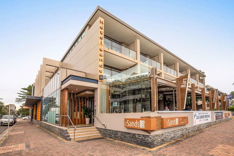 Narrabeen Sands Hotel By Nightcap Plus - Sydney Tourism 1