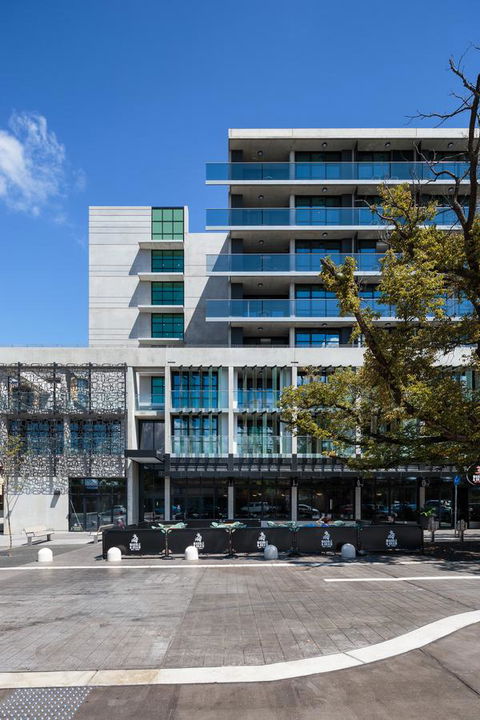 Avenue Hotel Canberra - Sydney Tourism 24