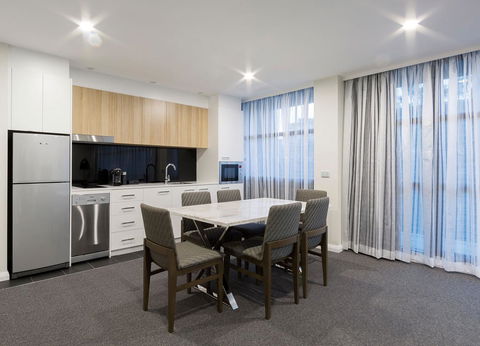Avenue Hotel Canberra - Sydney Tourism 9