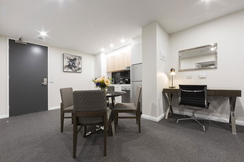 Avenue Hotel Canberra - Sydney Tourism 31