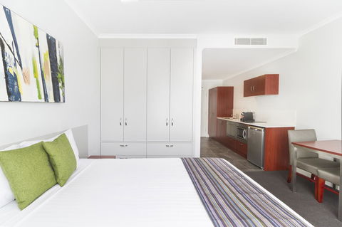 Abode Narrabundah - Sydney Tourism 14