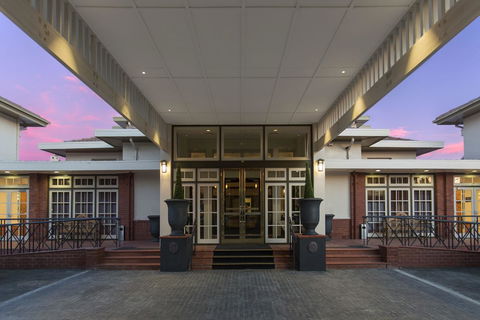 Hotel Kurrajong Canberra - Sydney Tourism 22