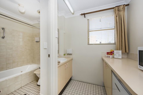 Soldiers Motel - Sydney Tourism 7