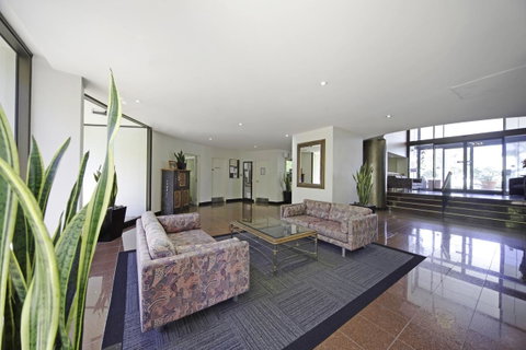 BreakFree Capital Tower Apartments - Sydney Tourism 21