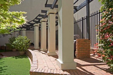 BreakFree Capital Tower Apartments - Sydney Tourism 9
