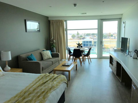 Ocean View Luxury Apartment & Suite - Sydney Tourism 24