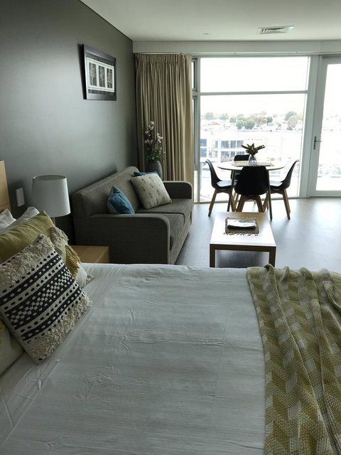 Ocean View Luxury Apartment & Suite - Sydney Tourism 12