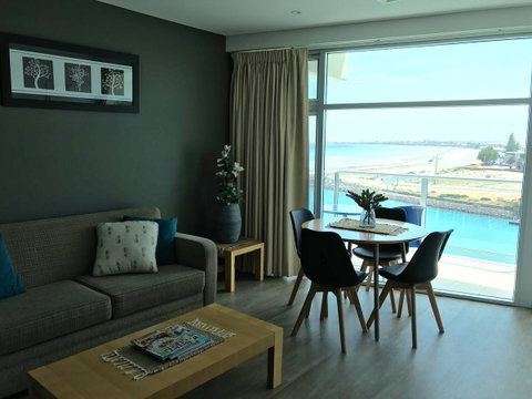 Ocean View Luxury Apartment & Suite - Sydney Tourism 23