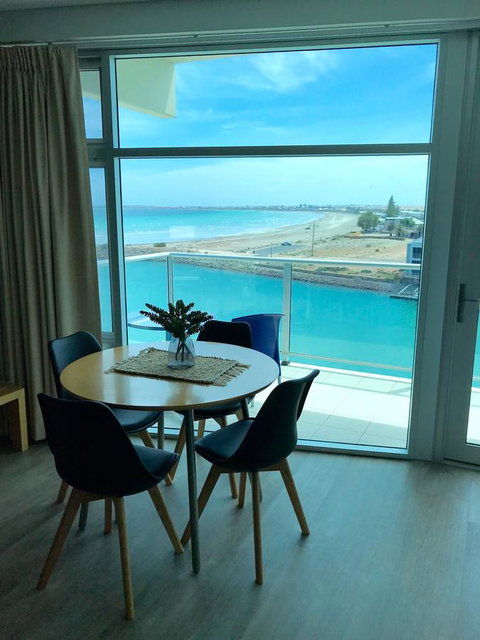 Ocean View Luxury Apartment & Suite - Sydney Tourism 22