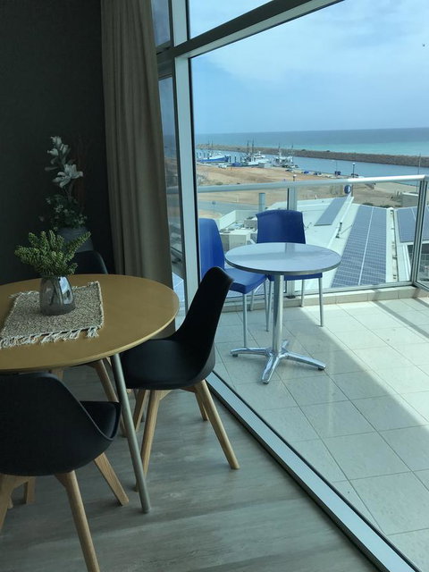 Ocean View Luxury Apartment & Suite - Sydney Tourism 9