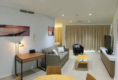 Wallaroo Marina Waterfront Luxe Apartment - Sydney Tourism 5
