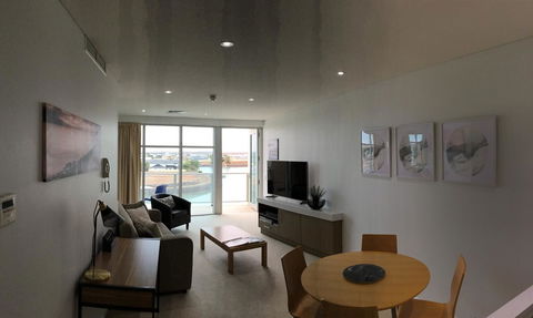 Wallaroo Marina Waterfront Luxe Apartment - Sydney Tourism 1