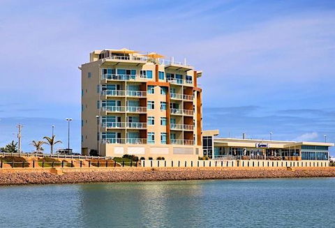 Wallaroo Marina Waterfront Luxe Apartment - Sydney Tourism 24