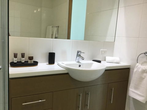 Wallaroo Marina Waterfront Luxe Apartment - Sydney Tourism 18
