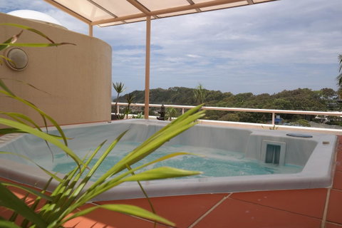 Pacific Bay Resort - Sydney Tourism 13