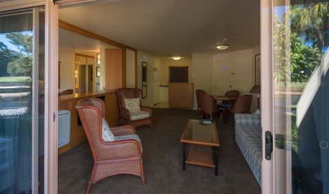 Pacific Bay Resort - Sydney Tourism 33