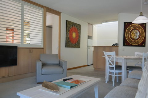 Pacific Bay Resort - Sydney Tourism 7