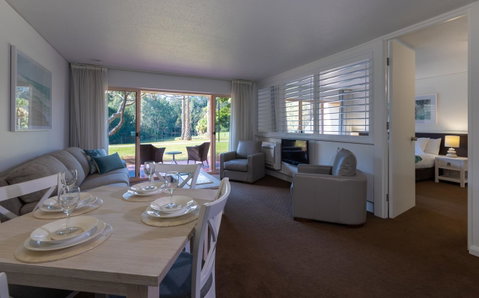 Pacific Bay Resort - Sydney Tourism 30