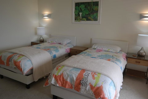 Pacific Bay Resort - Sydney Tourism 16
