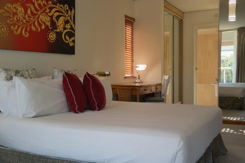 Pacific Bay Resort - Sydney Tourism 2