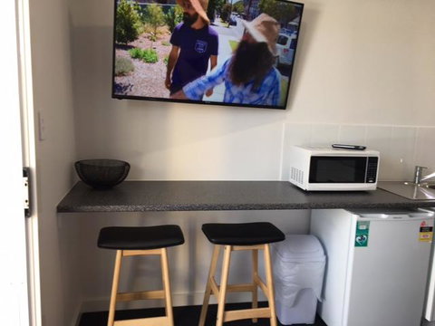 Port Lincoln Shark Apartment 1 - Sydney Tourism 12