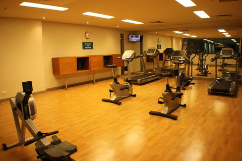 Beachside Luxury Apartments One & Two Bedroom In Beachfront Oaks Pier Building - Sydney Tourism 40