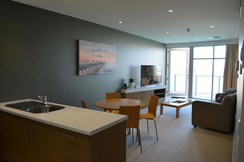 Wallaroo Marina Luxury Apartment - Sydney Tourism 13