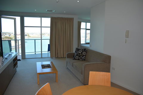 Wallaroo Marina Luxury Apartment - Sydney Tourism 26