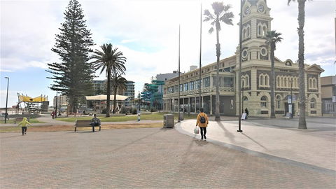 Hi 5 Glenelg Studio Apartment - Sydney Tourism 26