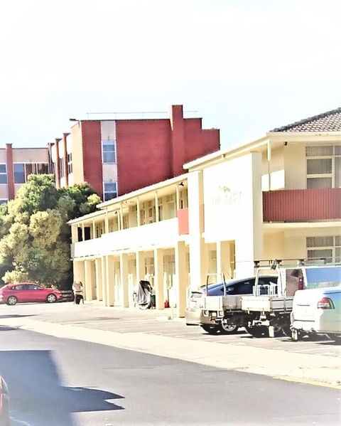 Hi 5 Glenelg Studio Apartment - Sydney Tourism 17