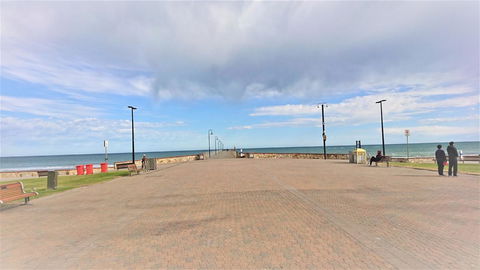 Hi 5 Glenelg Studio Apartment - Sydney Tourism 27