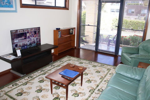 Serenity On Narrabeen Beach - 1Bdr Beachside Retreat - Sydney Tourism 7