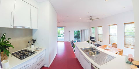 S T U D I O 22 Peaceful Retreat With Garden Views - Sydney Tourism 4