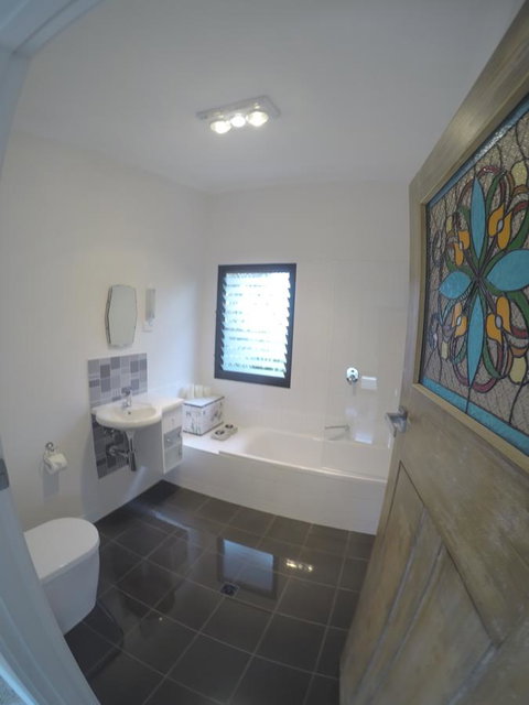 Sinclair Eco House - Sydney Tourism 7