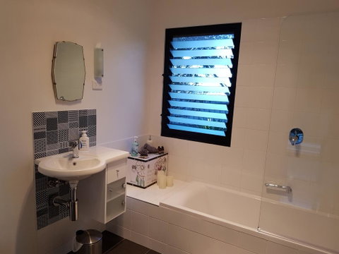 Sinclair Eco House - Sydney Tourism 25