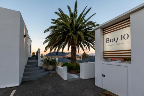 Bay 10 - Suites And Apartments - Sydney Tourism 21