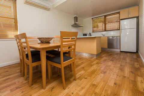 Bay 10 - Suites And Apartments - Sydney Tourism 32