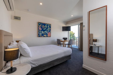Bay 10 - Suites And Apartments - Sydney Tourism 13