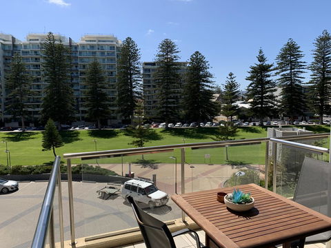 Luxury Beachside Accomodation - Sydney Tourism 0