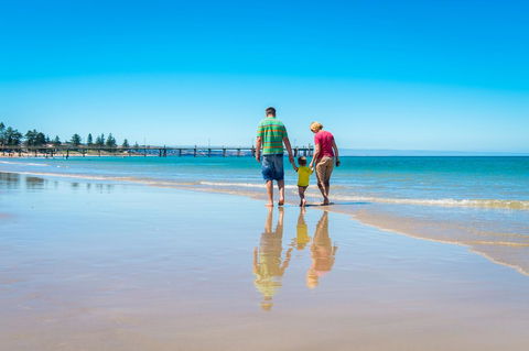 Luxury Beachside Accomodation - Sydney Tourism 18
