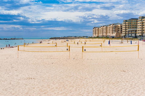 Luxury Beachside Accomodation - Sydney Tourism 12