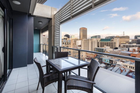 Oaks Adelaide Horizons Suites - Sydney Tourism 2