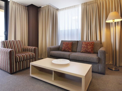 Oaks Adelaide Horizons Suites - Sydney Tourism 14