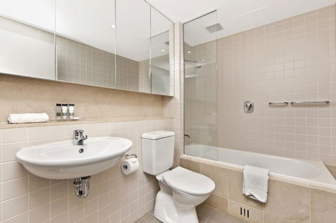 Glenelg Beach Studio - Sydney Tourism 14