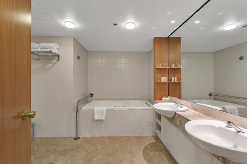 Stamford Plaza Adelaide - Sydney Tourism 29