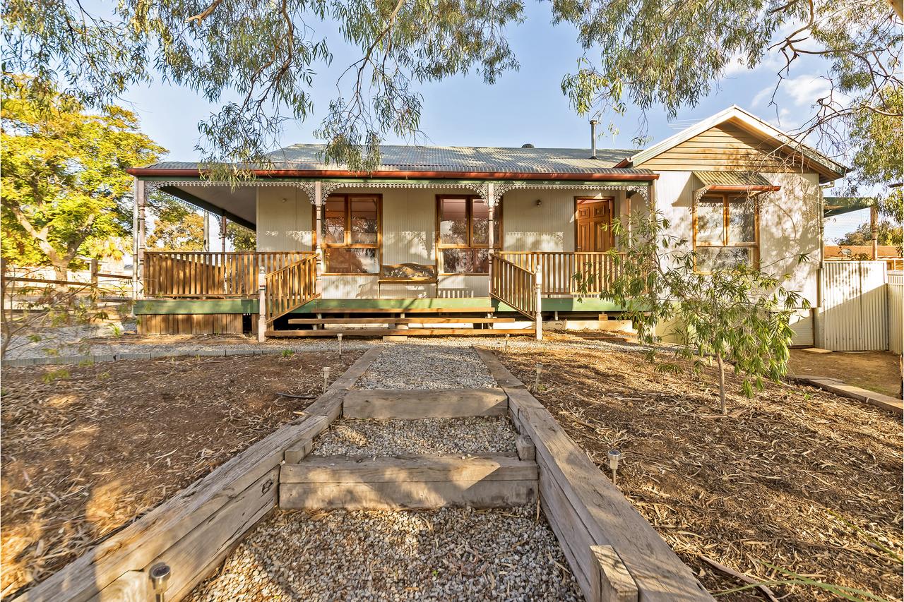 Kangaroo Flat SA Sydney Tourism