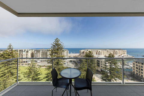 Oaks Glenelg Liberty Suites - Sydney Tourism 11